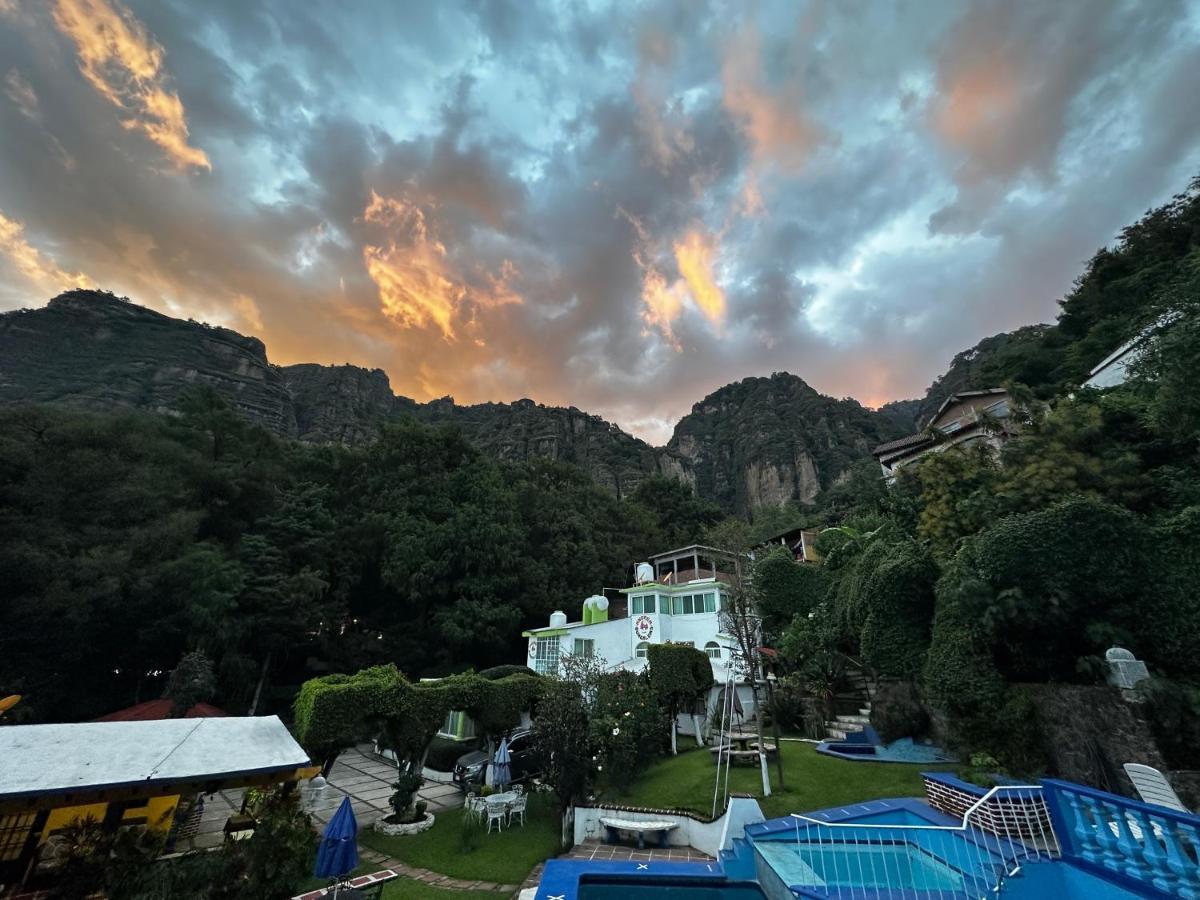 Bungalows Andrea Tepoztlán Buitenkant foto