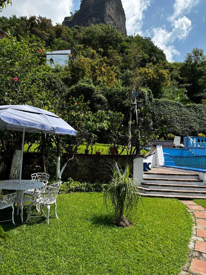Bungalows Andrea Tepoztlán Buitenkant foto